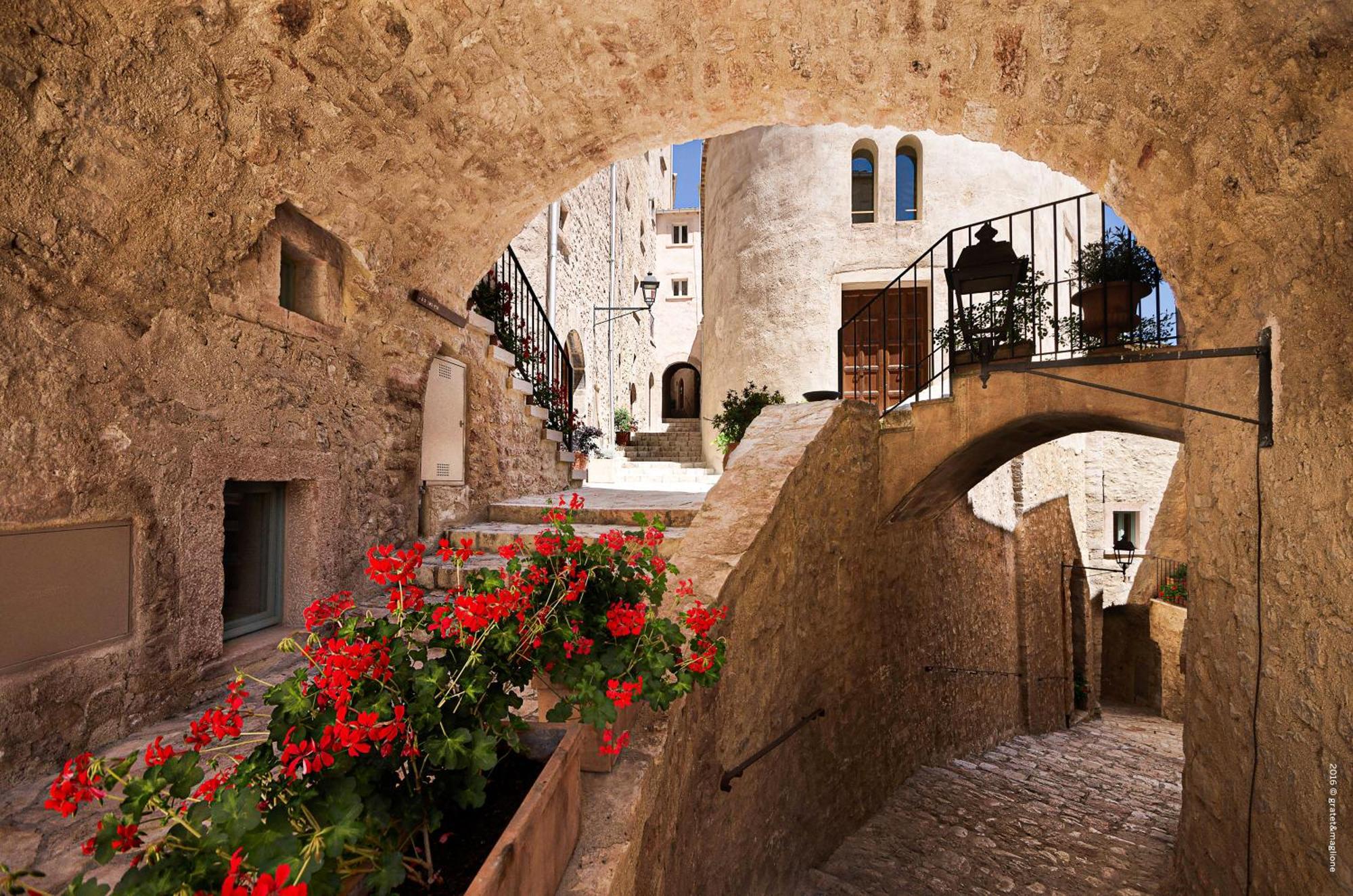 Castello Di Postignano Relais Hotel Sellano Exterior photo