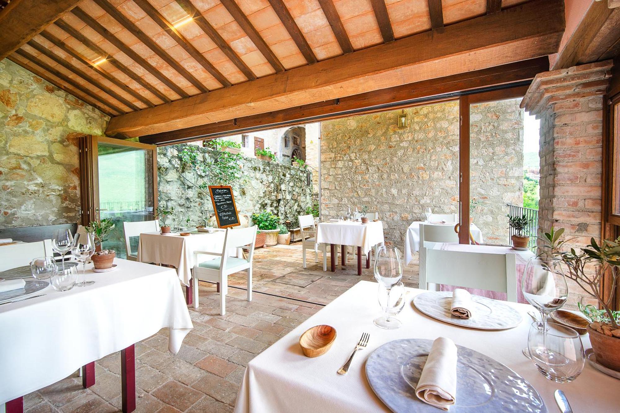 Castello Di Postignano Relais Hotel Sellano Exterior photo