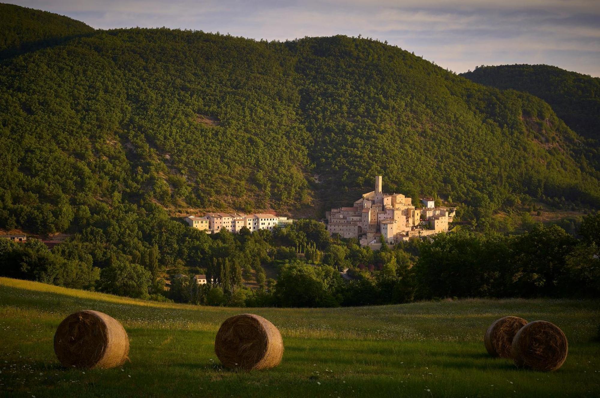 Castello Di Postignano Relais Hotel Sellano Exterior photo